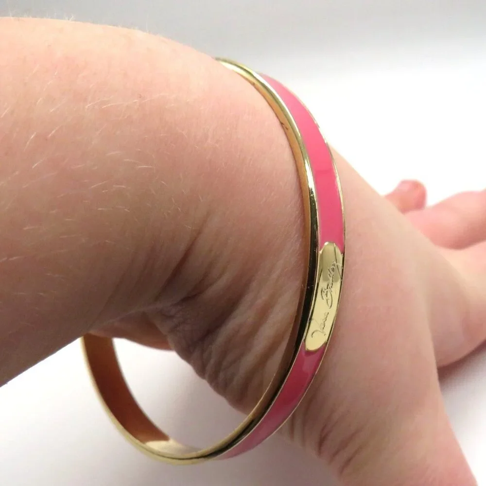 Vera Bradley Bracelet Pink Enamel Gold Tone Bangle Bubblegum Barbie‎ Signed